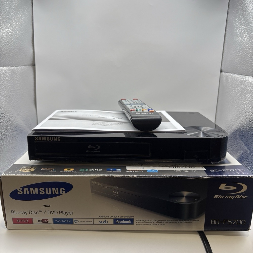 Samsung BD-FM57C 1080P Smart Blu-ray DVD Player Wi-Fi Streaming -Complete W/ Box